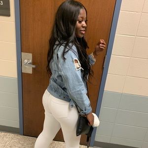 Meet your Posher, Monique